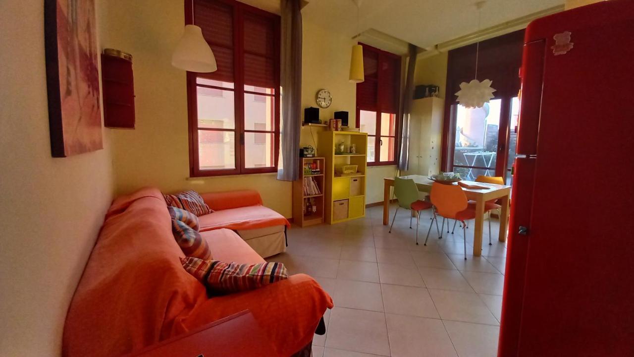 Accesso Diretto Sul Mare Maredilucecala Apartment Calambrone Exterior foto